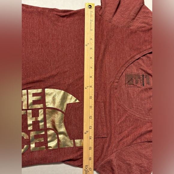 The North Face Womens Shirt Size Small Maroon Classic Fit Front Pocket - Picture 4 of 5